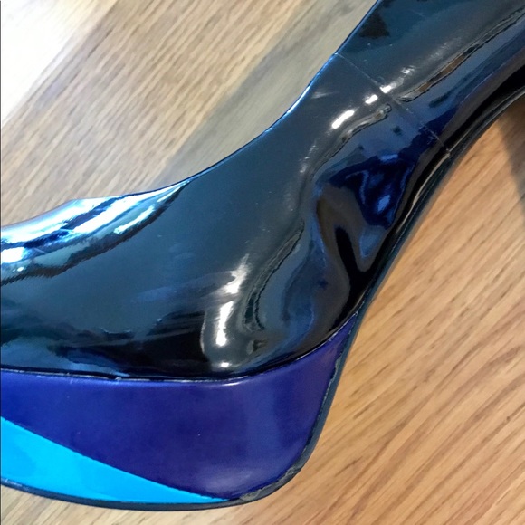 BCBG heels - Picture 2 of 8